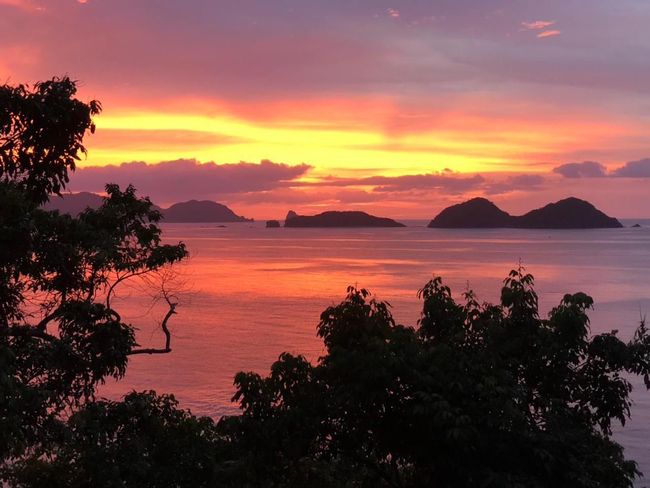 Sunny Island Resort (Adults Only) El Nido Exterior photo