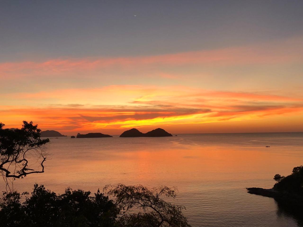 Sunny Island Resort (Adults Only) El Nido Exterior photo